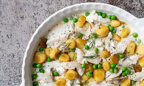 7 Easy & Delicious Dinners That Your Family Will Love fish pie